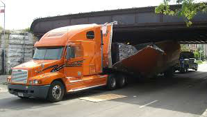 Read more about the article The Ongoing Battle Between Trucks and Bridges