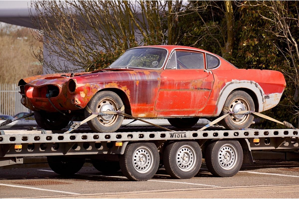 You are currently viewing Can I Ship a Non-Running Car?